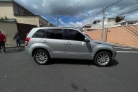 Suzuki Grand Vitara 2.4  MT 2014