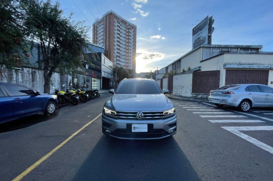 Volkswagen Tiguan 2.0 TSi 2020